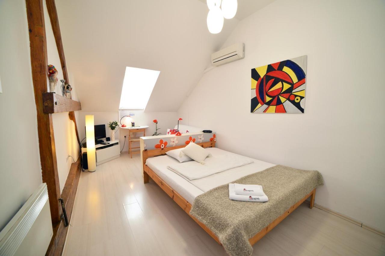 Studio Apartment White Zagreb Buitenkant foto