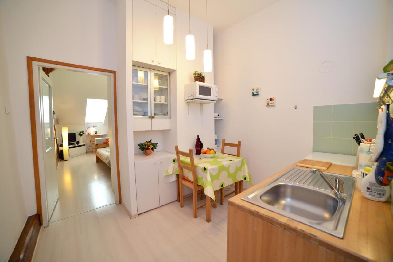 Studio Apartment White Zagreb Buitenkant foto