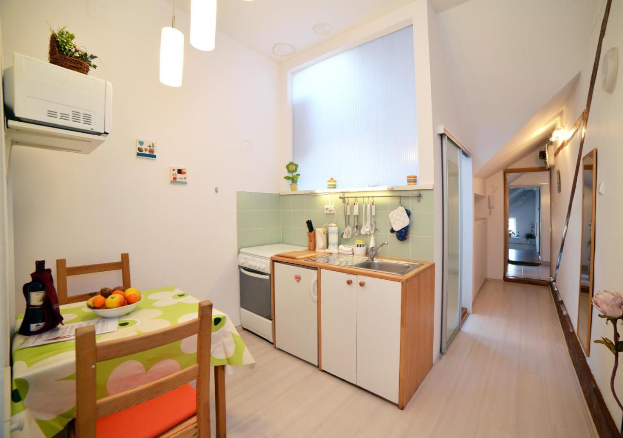 Studio Apartment White Zagreb Buitenkant foto
